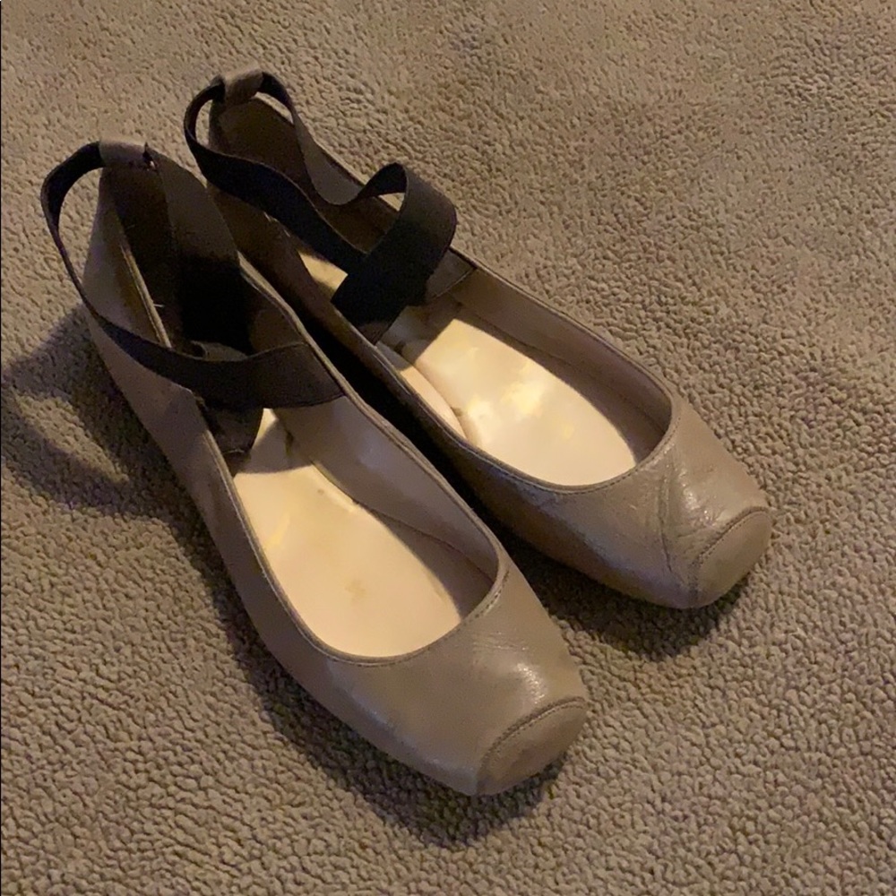Jessica Simpson size 8 ballet flats